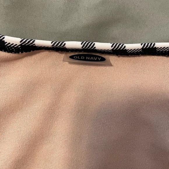 Old Navy swim bottoms Size Medium Great Used Condition - Picture 3 of 6